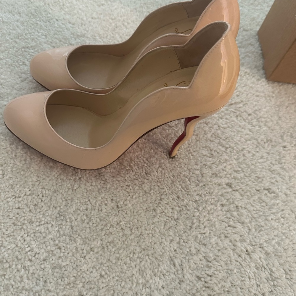 authentic christian louboutin heels - Picture 7 of 8